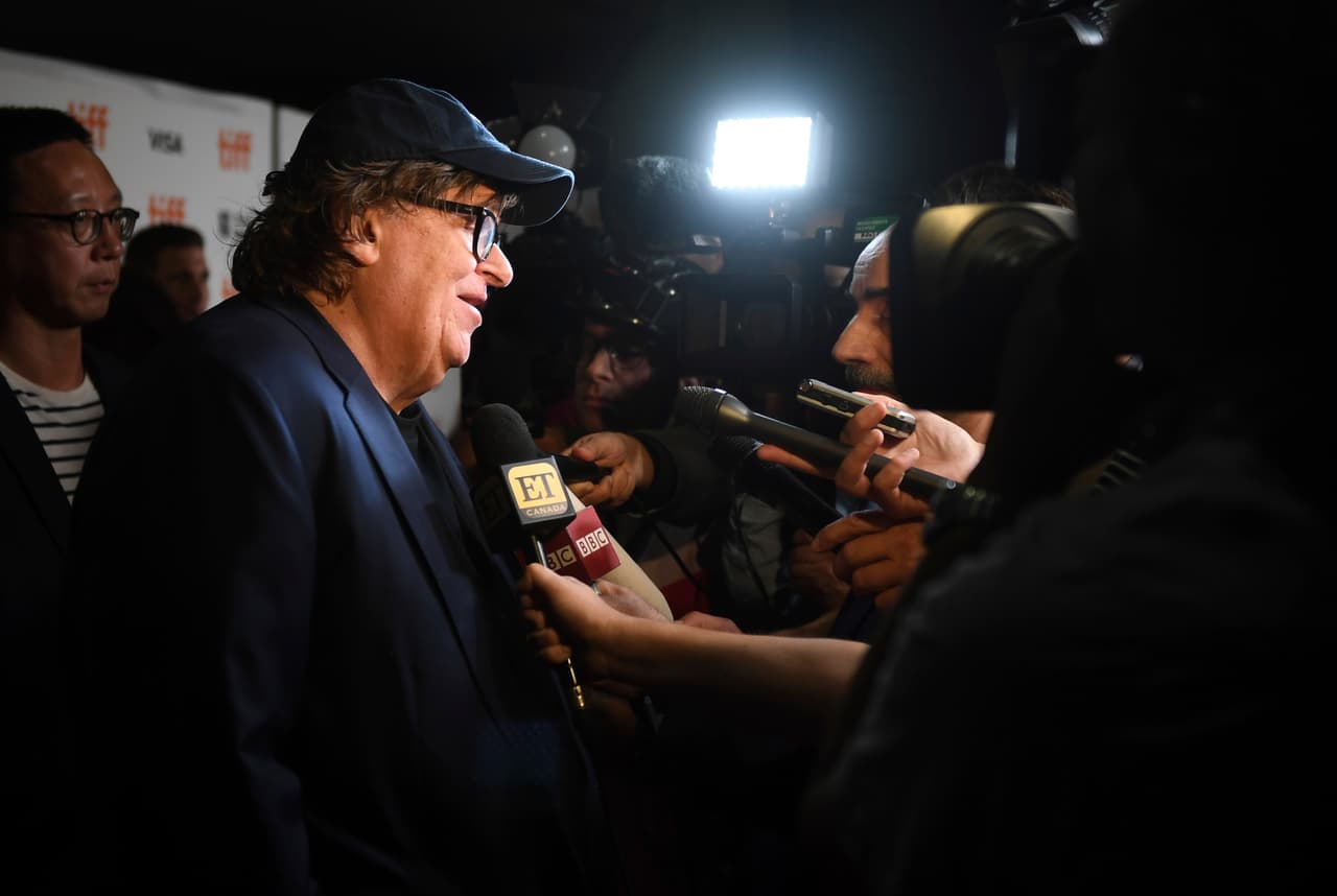 Michael Moore estrena su documental "Fahrenheit 11/9" en el que compara a Trump con Hitler