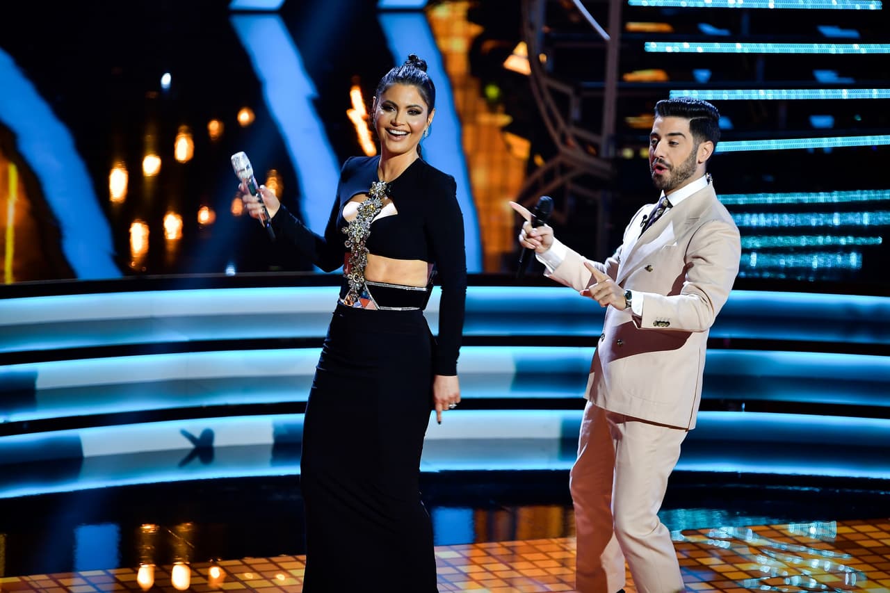 Sobra decir que Chiqui se vio hermosa como siempre con ese primer outfit.