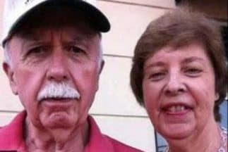 Bud Runion y su esposa. (Imgen de Twitter)