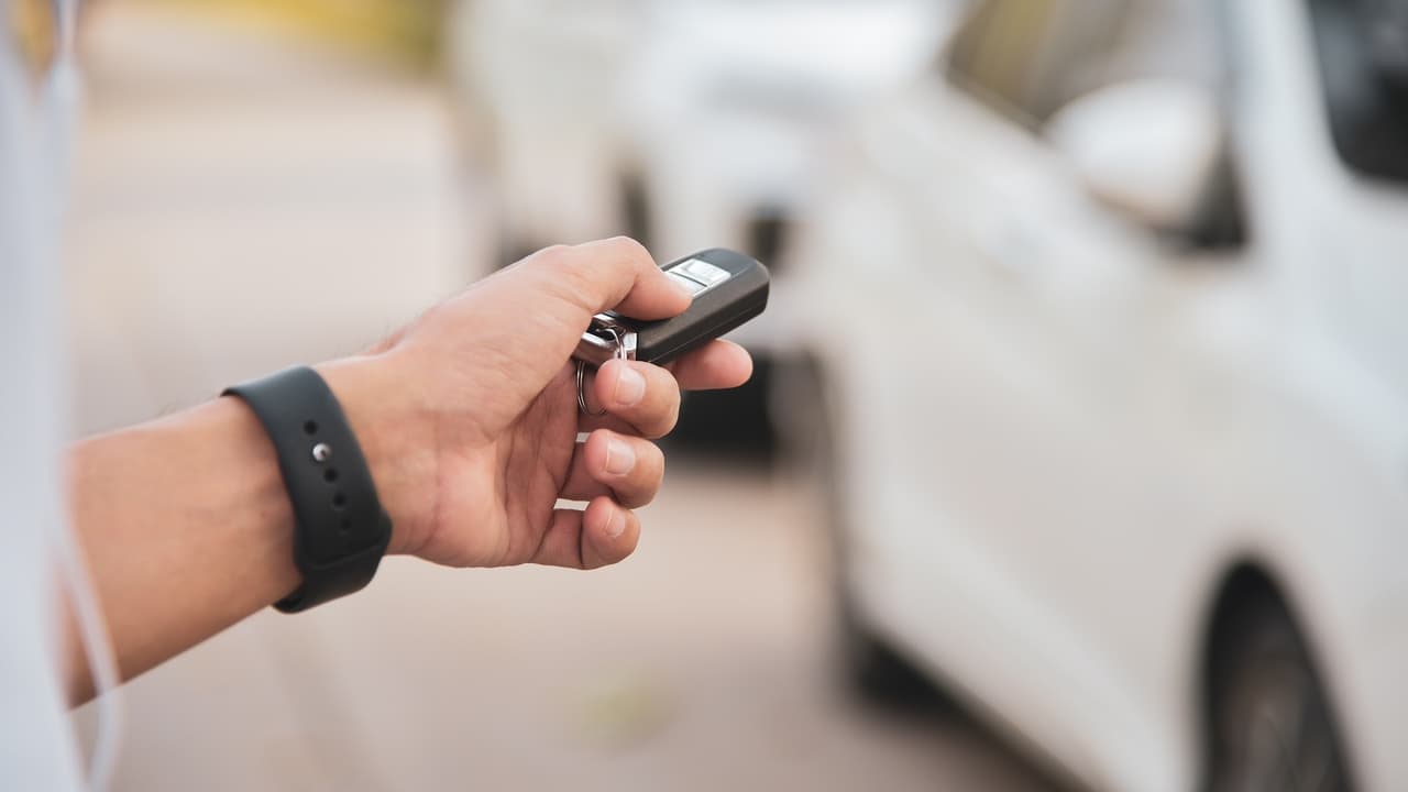 Alertan por clonación de llaves inteligentes para el robo de autos en Burbank