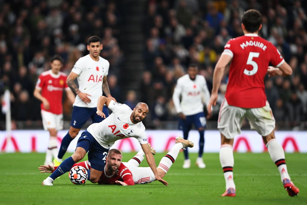 Cristiano Ronaldo brilla con gol y asistencia en la goleada 0-3 sobre el Tottenham, los otros anotadores fueron Edinson Cavani y Marcus Rashford.