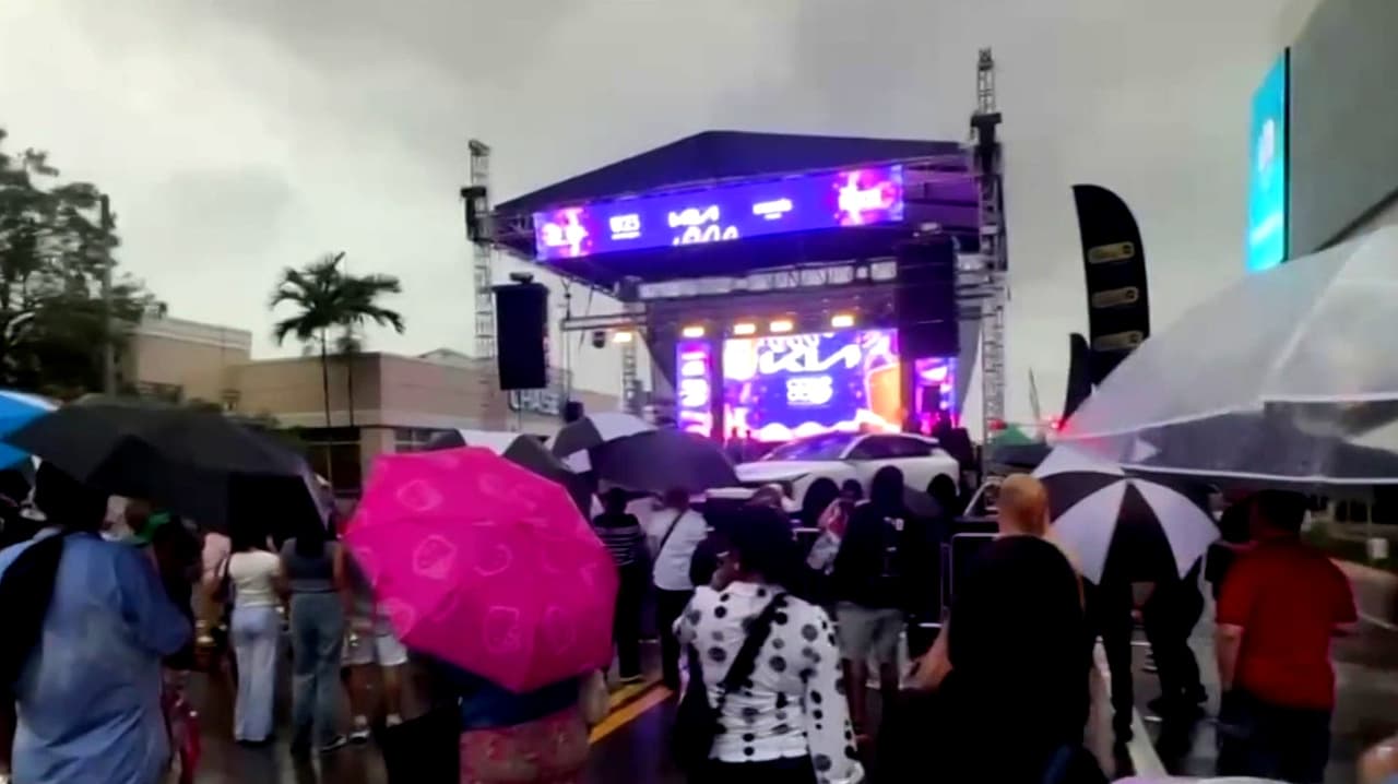 Música, gastronomía y diversión en el Carnaval de la Calle 8