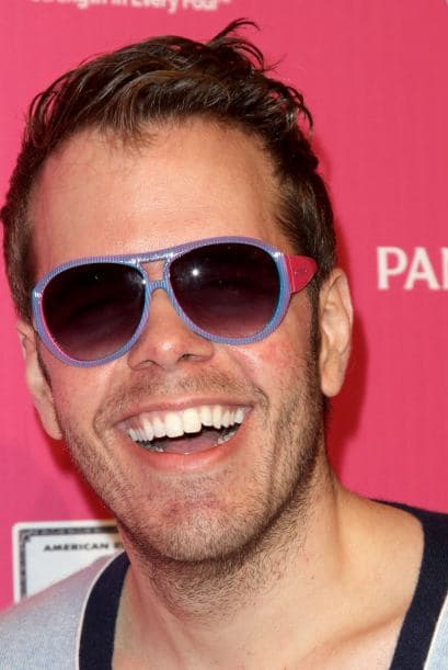 Perez Hilton: "Shirley Temple Negro ha fallecido a los 85 años". Más videos de Chismes aquí.
