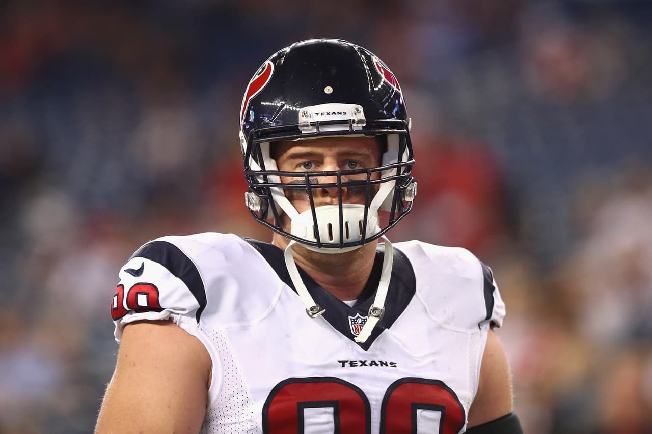 J.J. Watt ofreció pagar los funerales de las víctimas del tiroteo en escuela de Texas