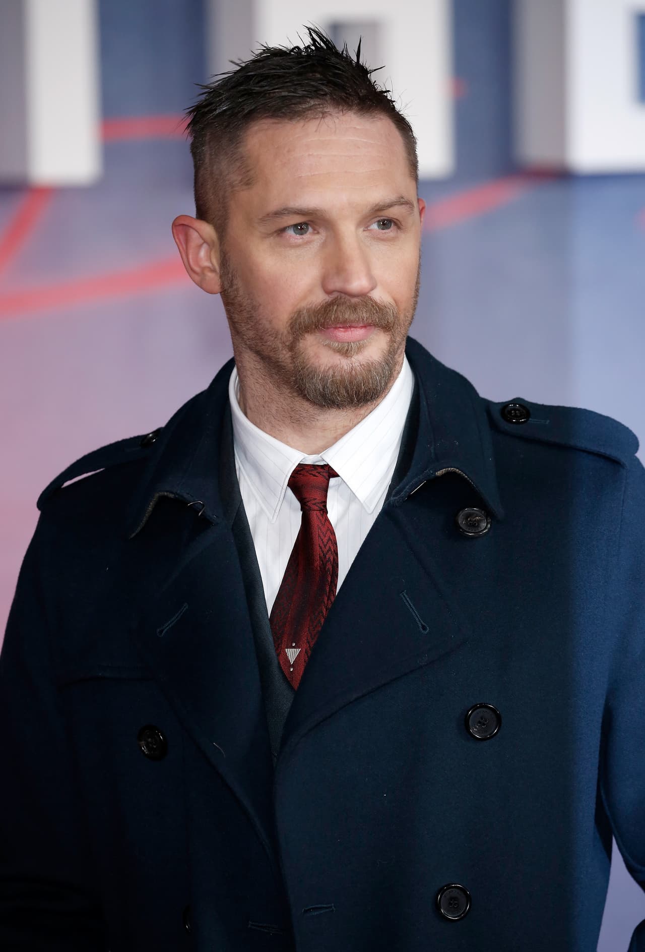 Tom hace uno de los papeles que más odiamos en la cinta, por eso es que logró esta nominación.