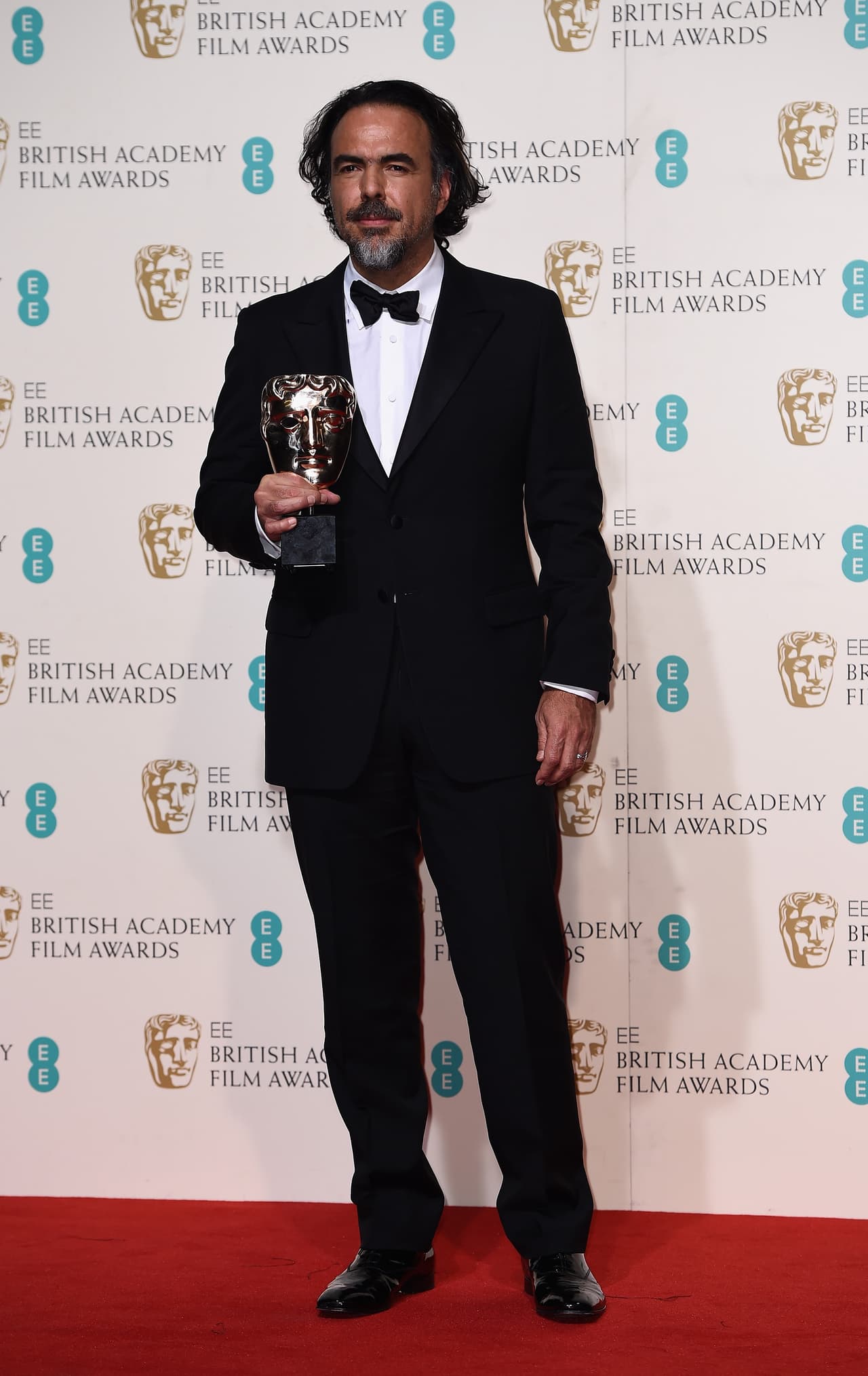 Este genio de la pantalla grande es uno de los más guapos del Oscar, ya que además de su talento tiene un porte con mucho sabor latino.