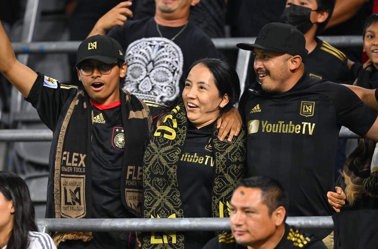 Familias unidas detrás de la búsqueda de la MLS Cup para el equipo 'Negro y Oro'.
<br>