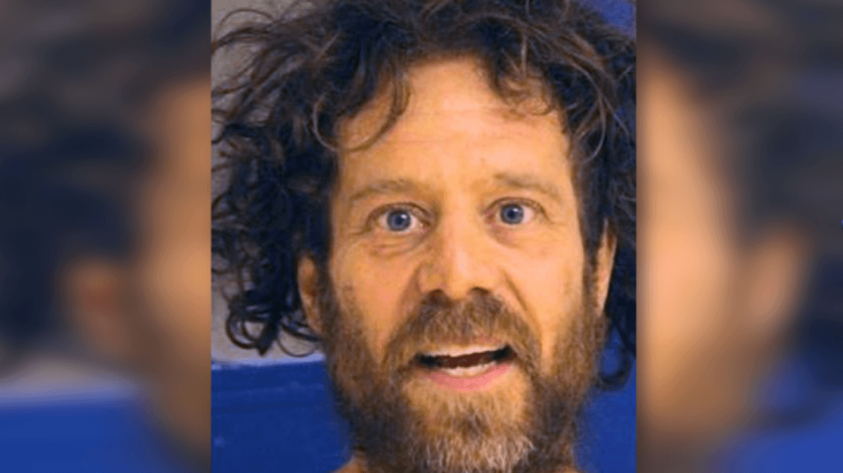 Kevin Jason Neal, 43 años.
<br>13 de noviembre de 2017.
<br>Rancho Tehama, California.
<br>Víctimas: 5 muertos y 10 heridos.
<br>Murió.
<br>Móvil: Problemas de salud mental.