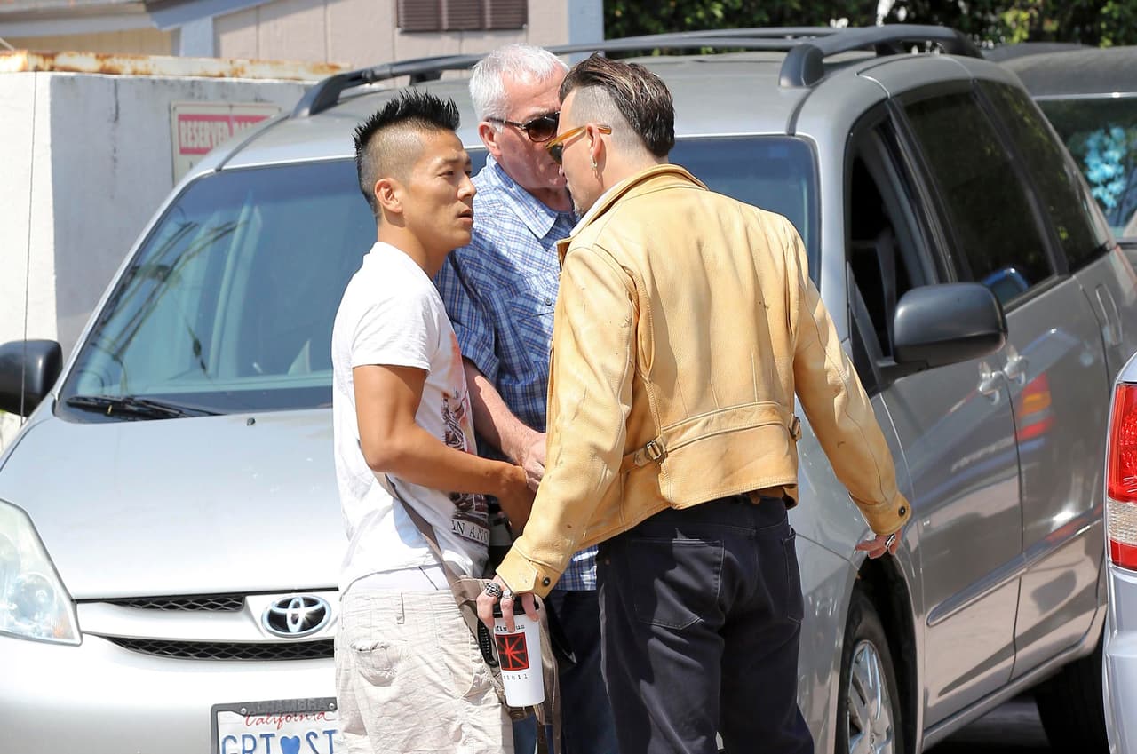 Pero algunas veces no tiene humor de soportar las cámaras sobre él.