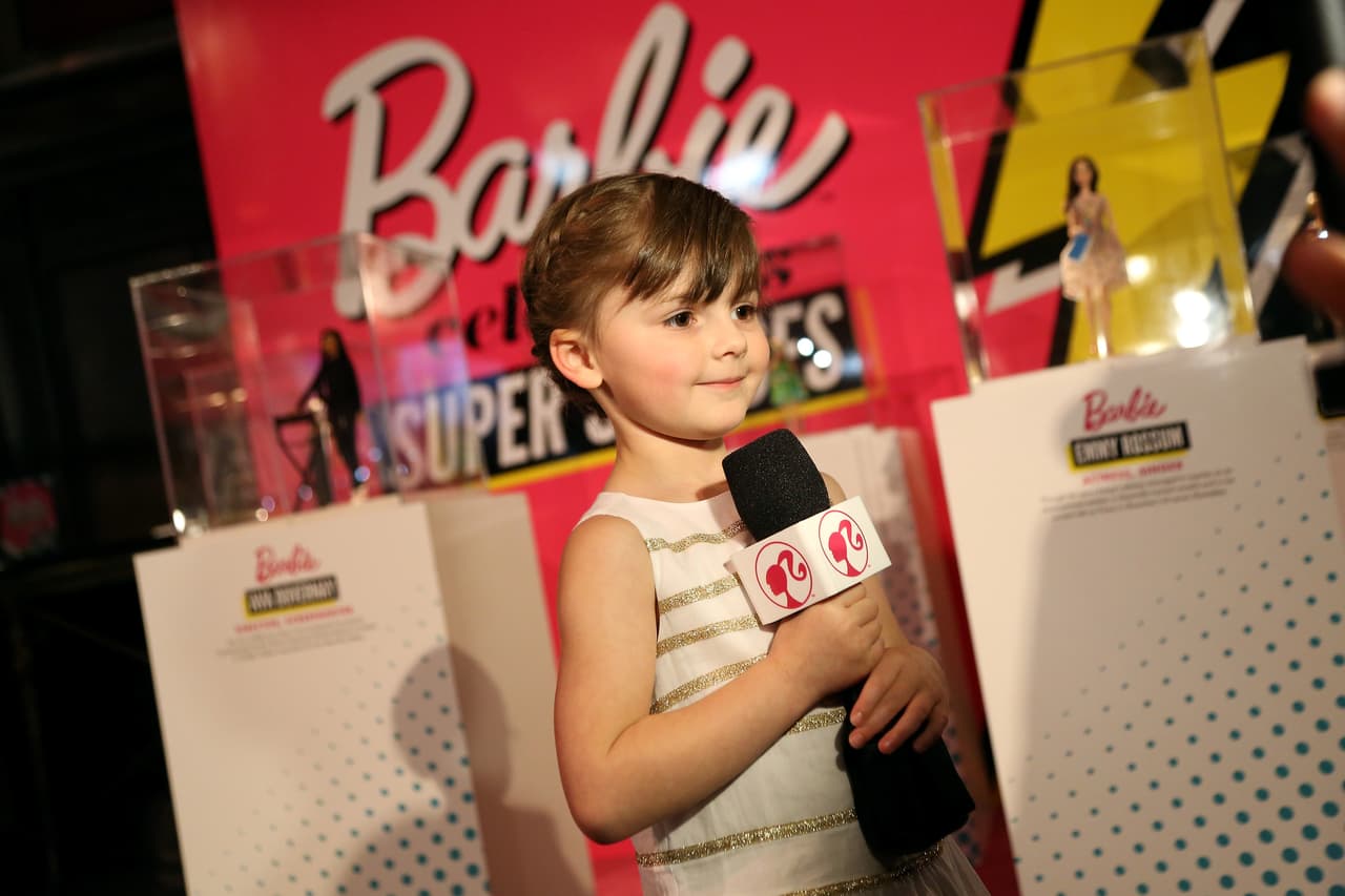 La compañía desea que las niñas tengan más opciones al momento de elegir su muñeca.