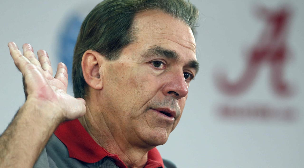 Nick Saban aprendió de Bill Belichick no revelar toda la información a la prensa