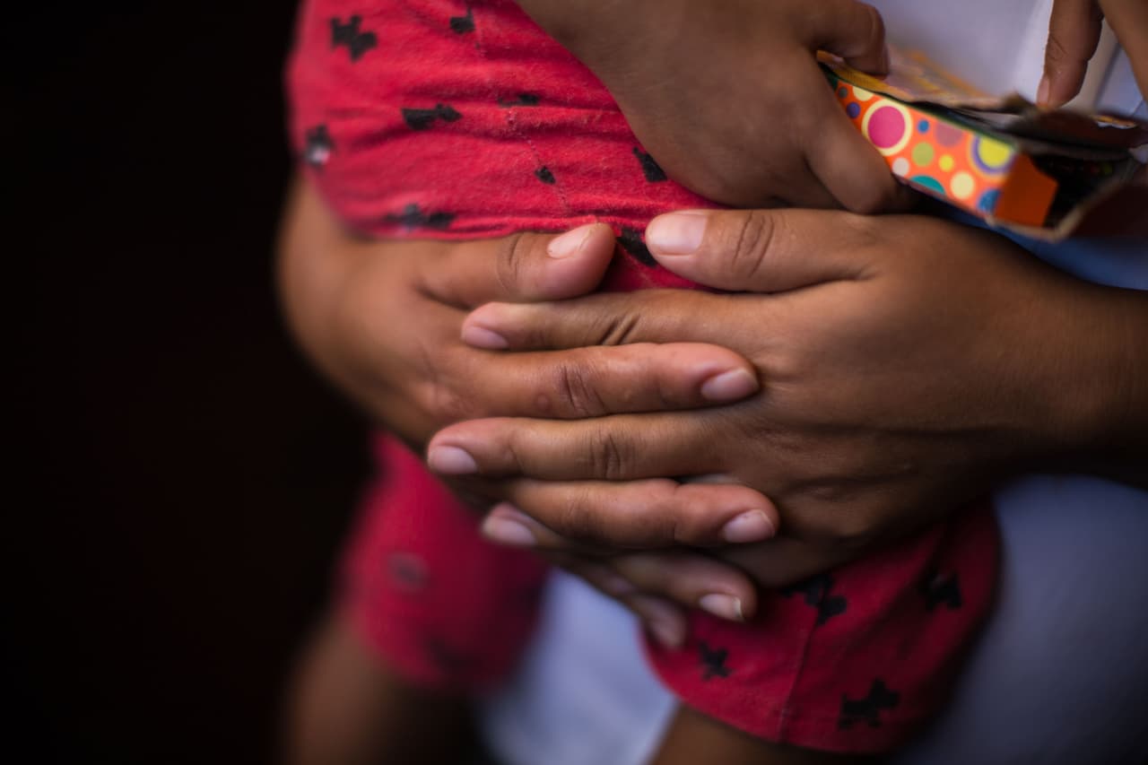 La mayoría de los migrantes centroamericanos aparecen una y otra vez en sus cortes sin abogado. Aseguran que aunque llaman a las organizaciones que podrían ayudarles, difícilmente les contestan el teléfono o aceptan sus casos.