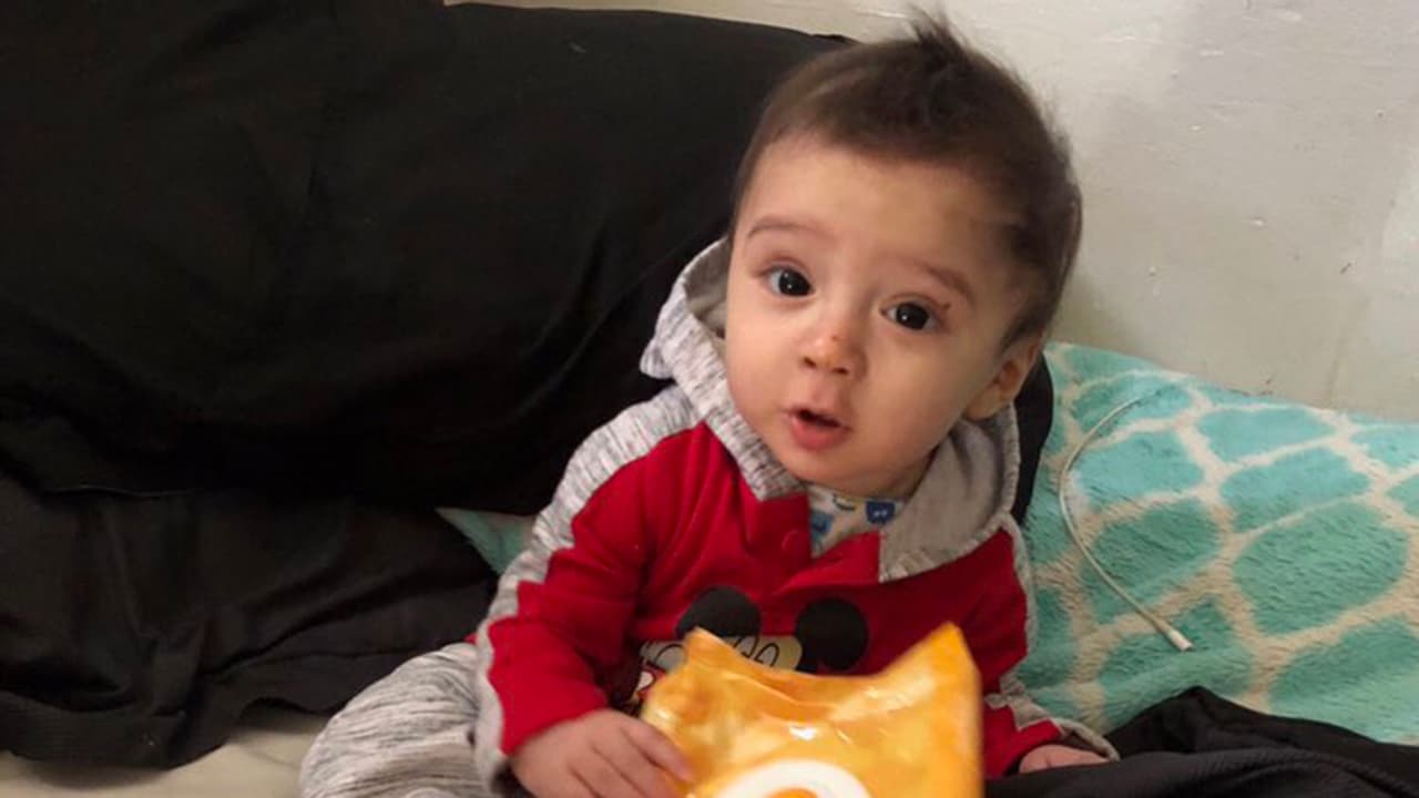 "Dónde esta King Jay": policía de San Antonio busca a bebé de 8 meses desaparecido en estación de gasolina de Texas