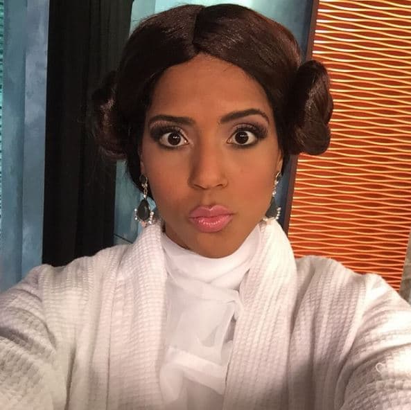 La verdad es que como actriz tiene muchos dotes. Esperemos que siga cosechando mós frutos.