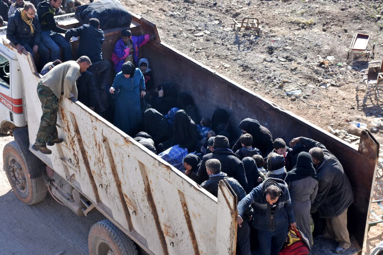 El gobierno de Siria ha recuperado en Alepo la mayoría de las zonas que eran controladas por los rebeldes desde 2012. Luego de 4 años de batallas, los civiles tiene la oportunidad de escapar por un corredor protegido.