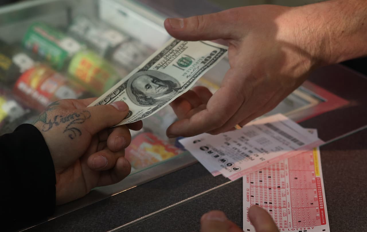 Billete ganador de $1 millón de Powerball se vende en Illinois: bolsa aumenta a $800 millones