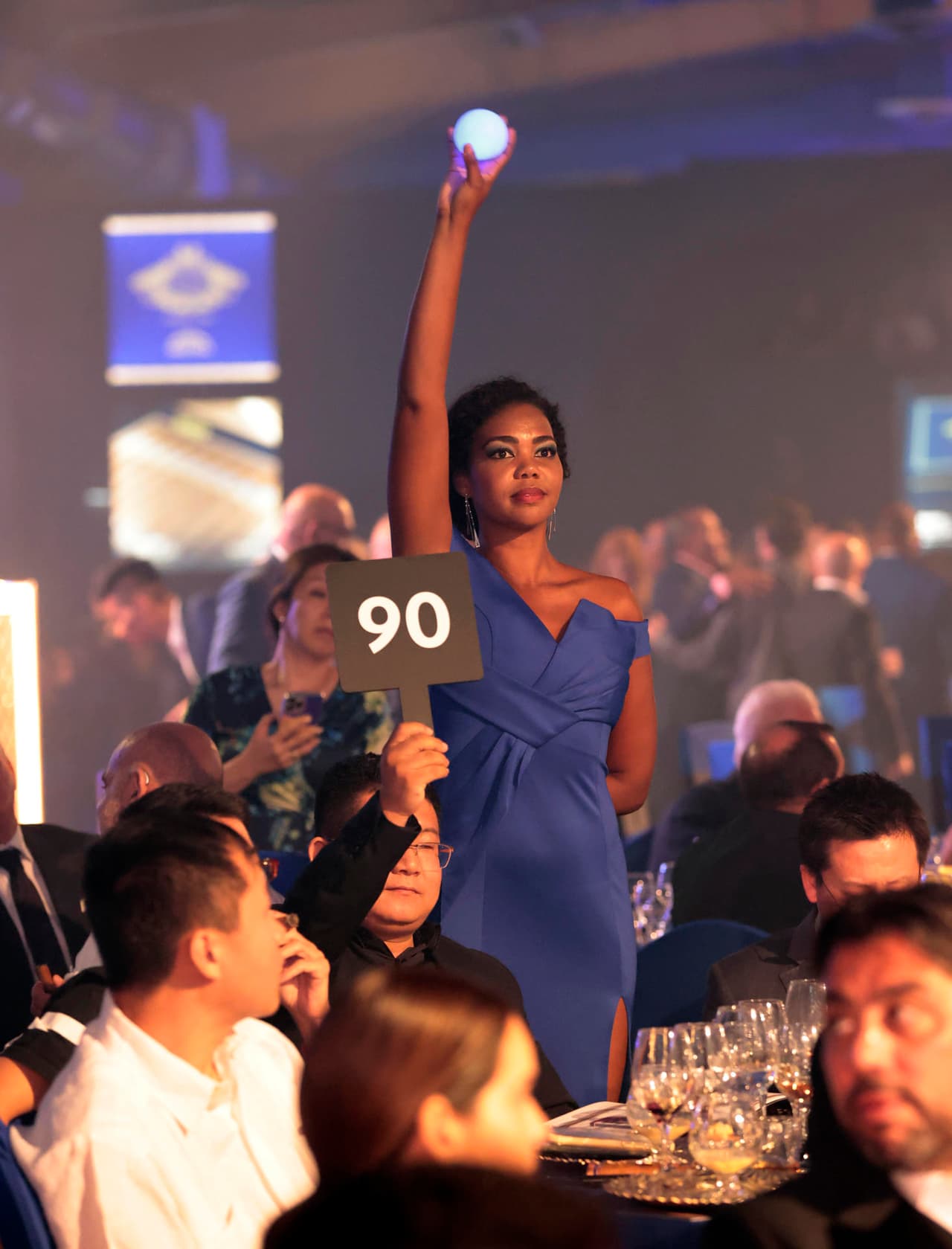 El mayor de ellos obtuvo la puja más alta lograda en un evento de la marca hasta la fecha, con 4.4 millones de dólares, lejos de los 2.9 millones del anterior récord, logrado en septiembre.