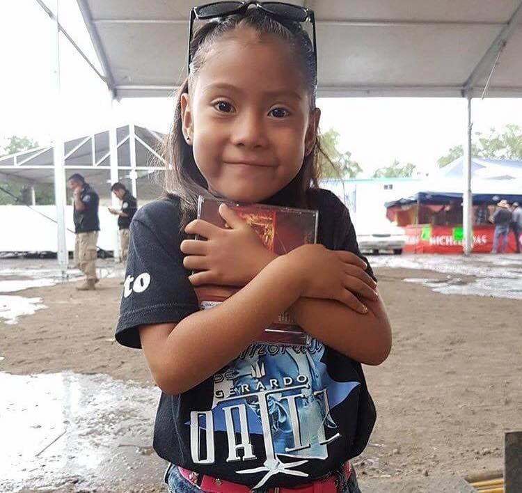 Rostros felices, como el de esta pequeña, son los que se vieron en las tres ciudades donde el cantante de corridos se presentó.