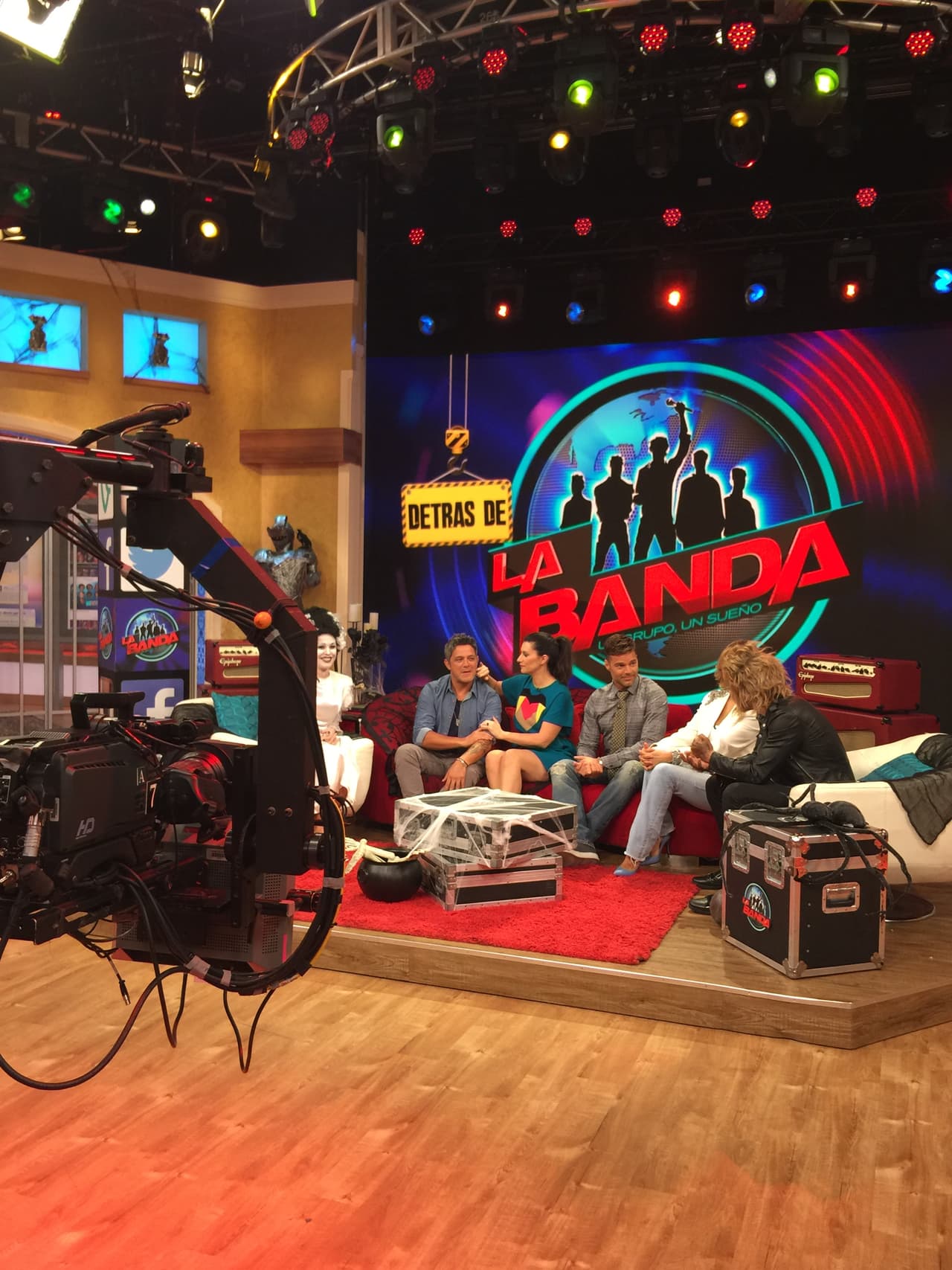 Los jueces ya están listos para los en vivo de La Banda. La competencia entra en su etapa más crucial y los chicos van con todo.