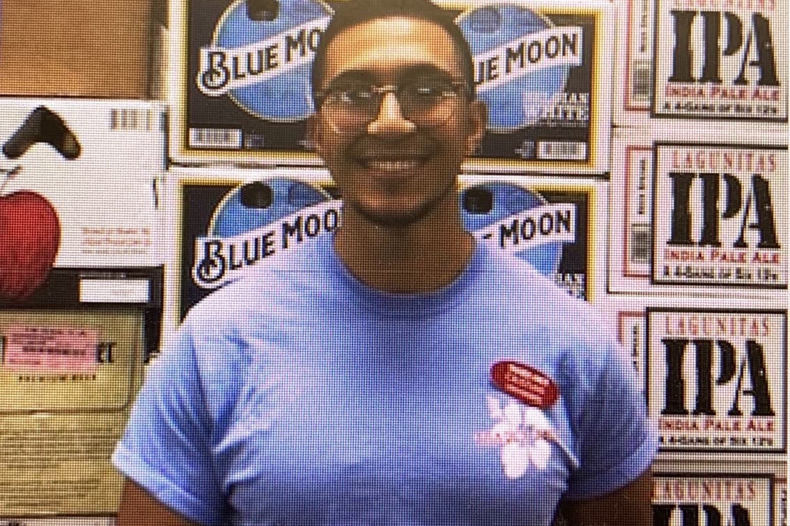 A Christian lo acompañaba su novia quien también manejaba su bicicleta. De acuerdo con el reporte de la policía la joven no resultó herida tras el accidente.