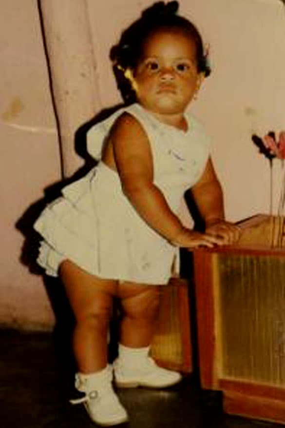 Antes de ser soberana de Nuestra Belleza Latina ya tenía dotes de modelo. Así posaba desde chiquita.