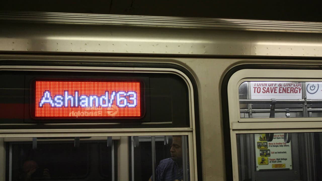 Apuñalan a un pasajero de la Línea Roja de CTA; hay un sospechoso detenido