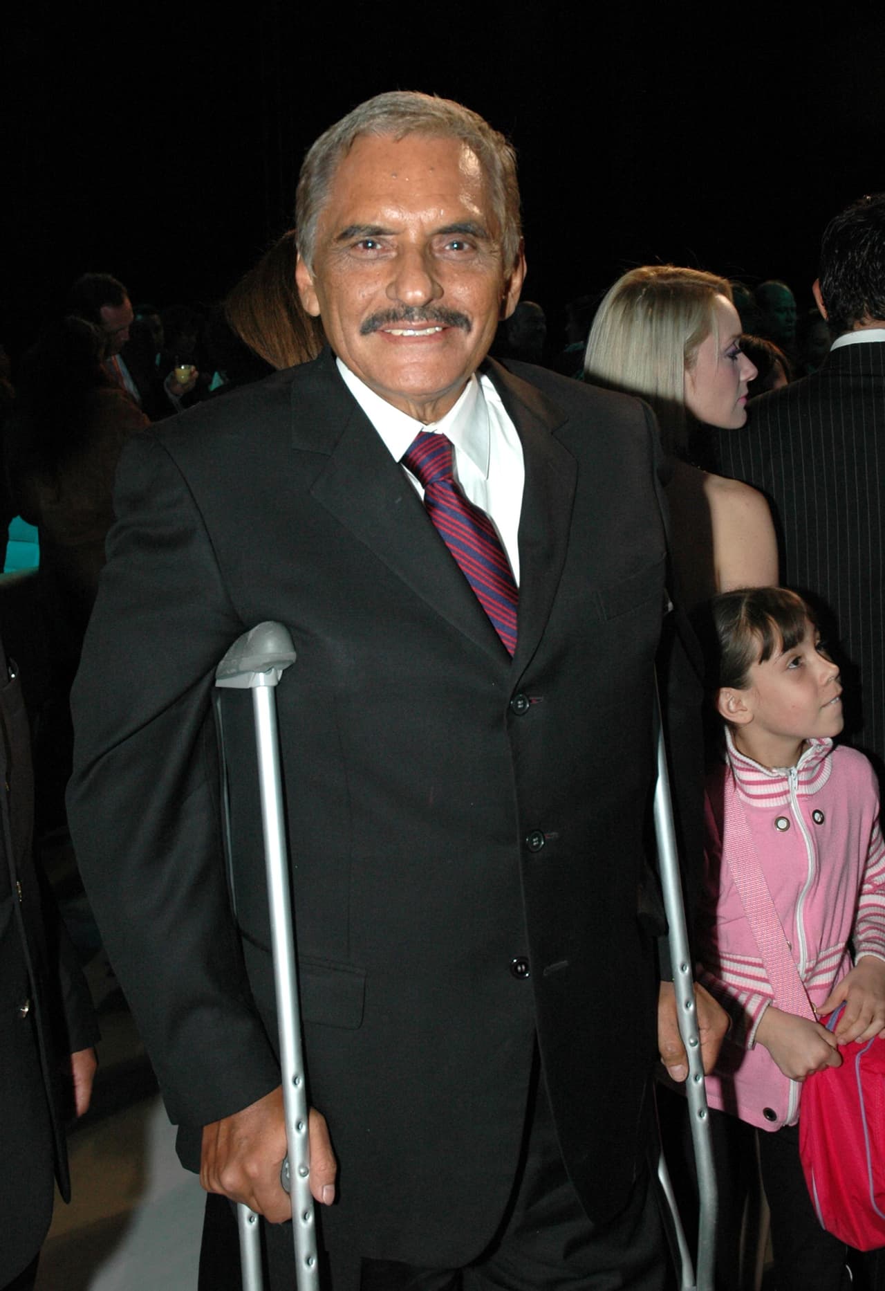 Ha participado en casi cincuenta telenovelas, entre las que destacan éxitos como "Senda de gloria", "El vuelo del águila", "Laberintos de pasión", "El manantial".