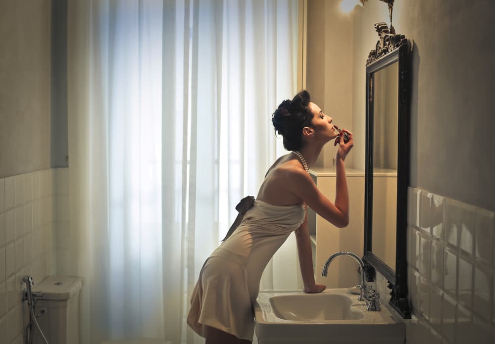 Estar peleadas con el cuerpo, nos llevó a estar separadas de nosotras mismas. Además, también se nos enseñó a procurar ser “perfectas”, en primer lugar en la imagen corporal, pero luego, a medida que crecimos, a ser perfectas en nuestra capacidad de dar.