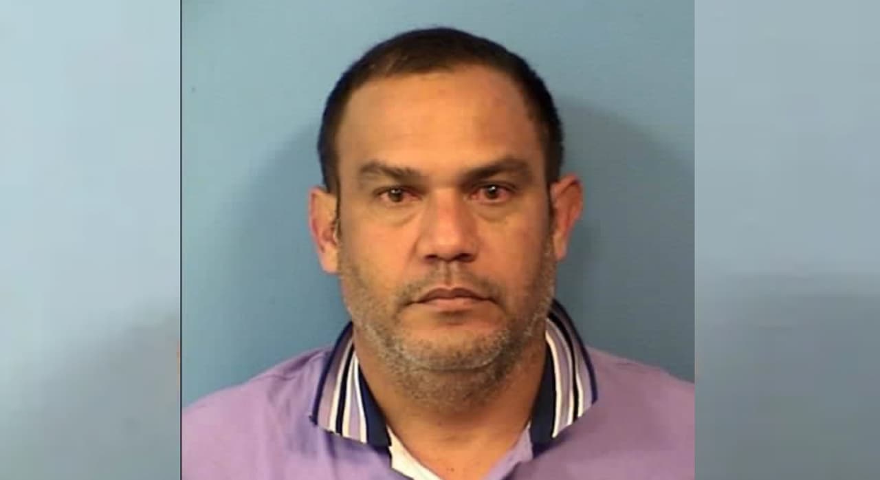 Acusan a Wilfredo González de apuñalar con cuchillo de carnicero a compañero de habitación