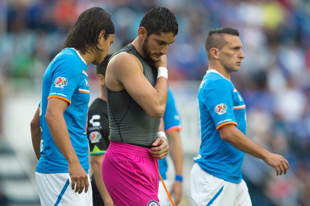 Corona termina en el hospital con luxación en el hombro izquierdo