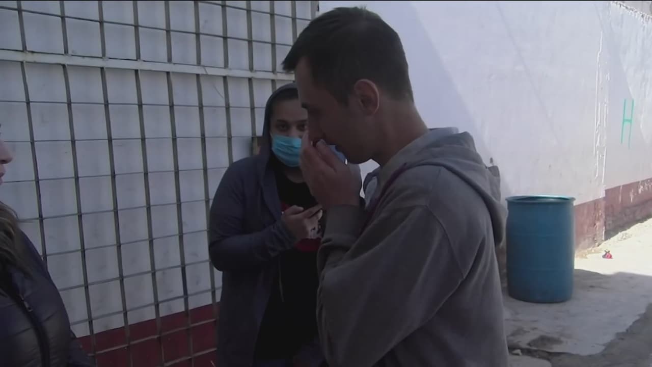 <b>En video:</b> La reciente llegada de ciudadanos rusos a zonas fronterizas de México ha despertado un poco de curiosidad. Algunos de ellos aseguran que buscan asilo porque en Rusia se sienten amenazados. Se espera que otros migrantes de ese país sigan llegando a México en los próximos días.