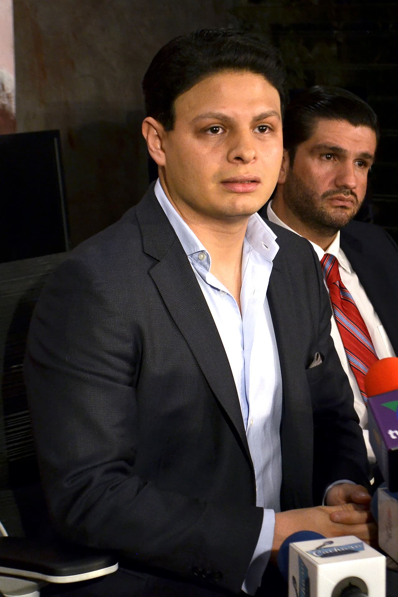 Luego de que ella publicara su video en redes, el empresario se mostró junto a su hijo para demostrar que todo estaba bien y que solo se trató de un susto.