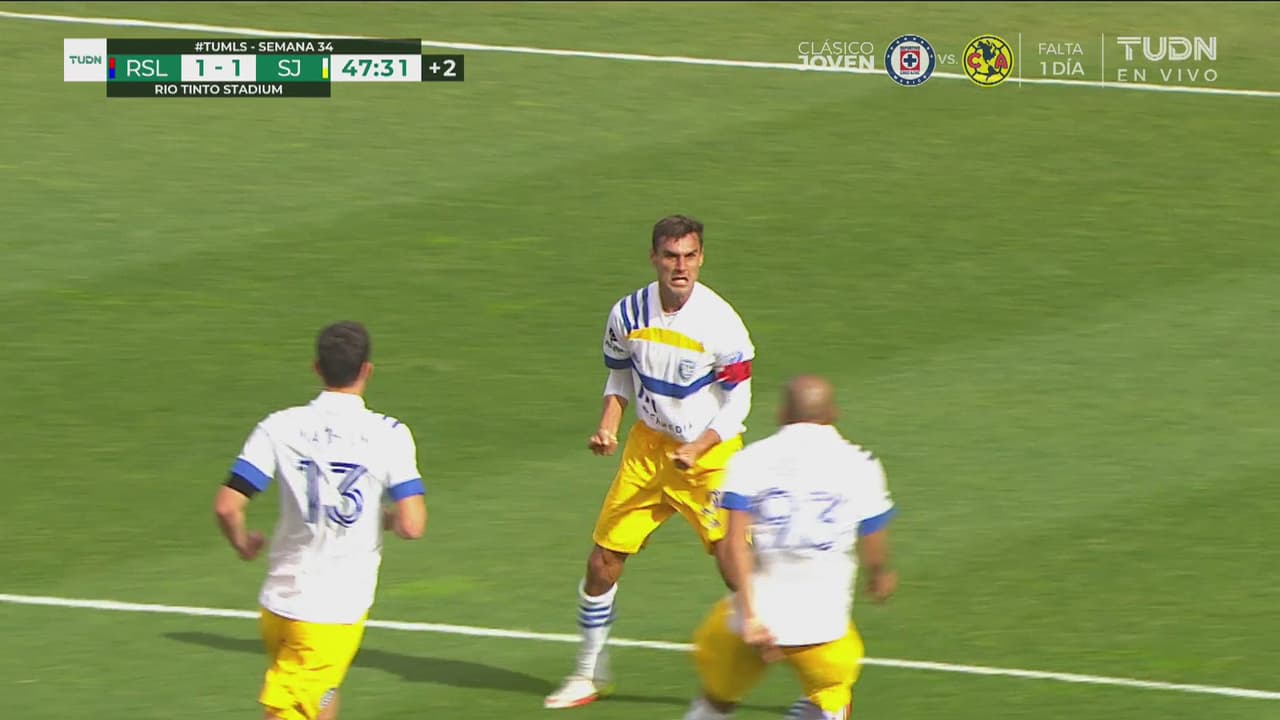 ¡Remontanda! Carlos Fierro centra y Wondolowski anota el 1-2