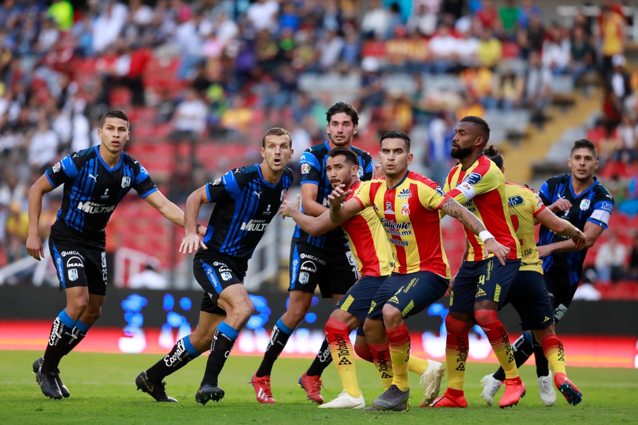 En esta jugada se derivió el primer gol del partido con un testarazo de Javier Guemez.