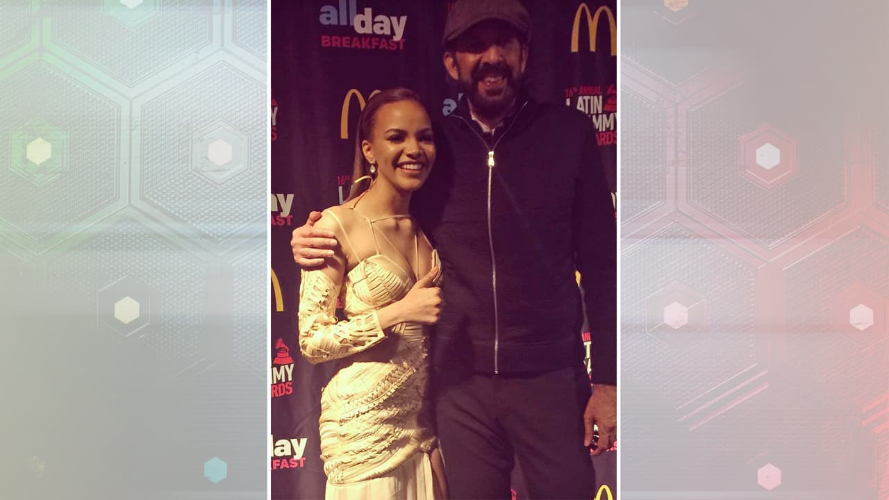 ¿Quién dijo que los cantantes no son fans? Leslie tiene muchos colegas a los que admira y muestra de ellos son las fotografías que ha subido a sus redes sociales. Desde Maluma hasta Juan Luis Guerra y su contrincante en Va Por Ti, Luis Coronel, hacen parte de sus favoritos.