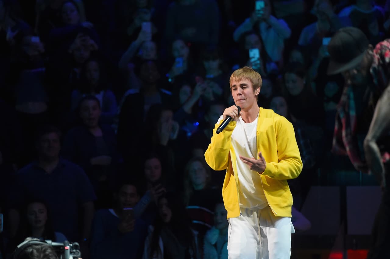 "Se siente genial asociarse con YouTube para esta serie documental original. Quiero que mis fanáticos sean parte de este viaje", añadió.