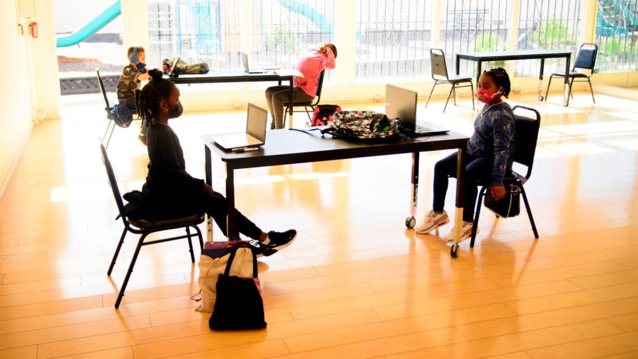 El Distrito Escolar de Fort Worth requerirá el uso de mascarillas en las escuelas a partir del 13 de septiembre