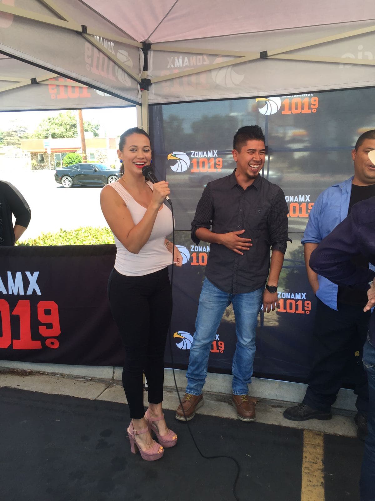 'El Bueno, La Mala y El Feo' no dejan de premiar a los niños en el regreso a clases.