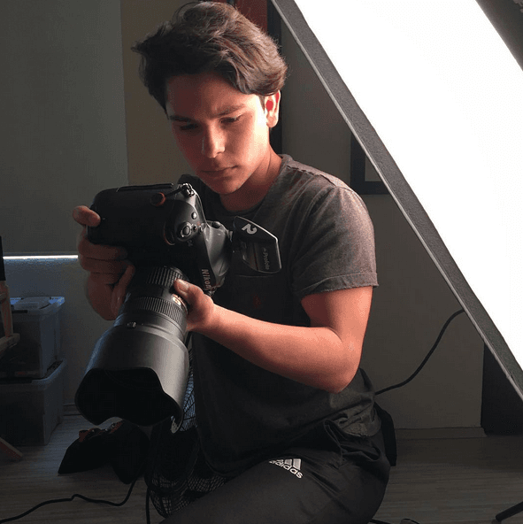 Luis es su hijo de en medio y ha demostrado tener talento para la actuación.