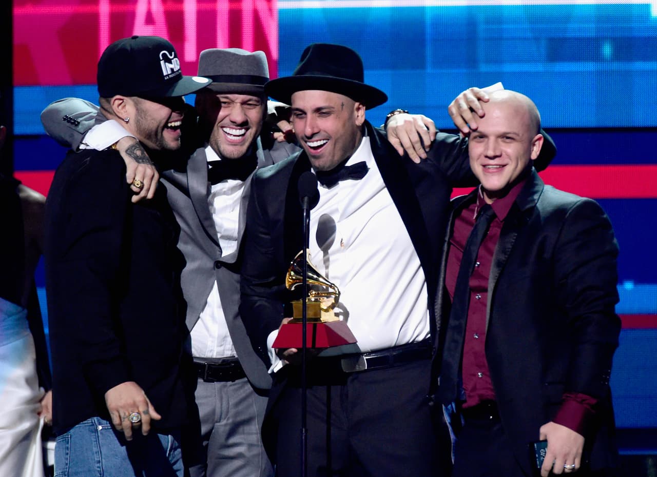 El éxito fue tal que Nicky Jam triunfó en la edición 2014 de los Latin GRAMMY por este pegajoso tema.