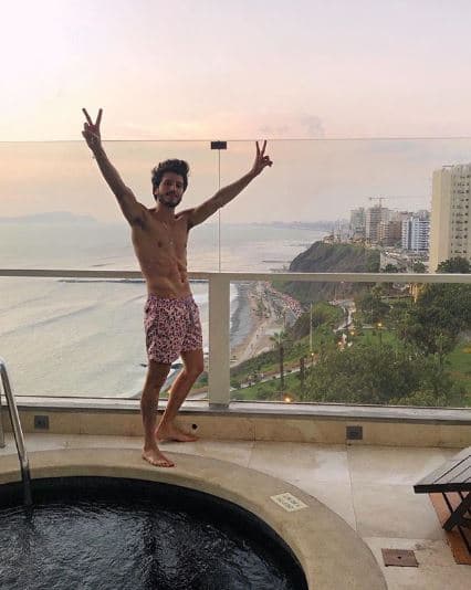 De esta manera es como Sebastián Yatra se ha abierto camino tanto en la música, y ahora con un paso más en la actuación.