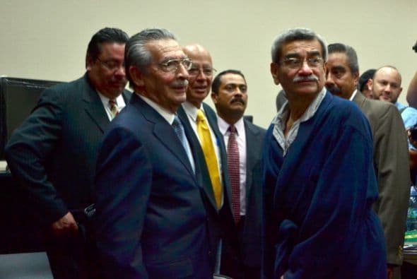 Calderón enfatizó que el plan Victoria 82 "no tenía dedicatoria para los ixiles" como lo asegura la Fiscalía, y sostuvo que en Guatemala "no hubo genocidio" sino una "guerra irregular, una guerra sucia que nadie la declaró".