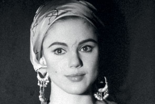 28- Edie Sedgwick. La bella actriz murió en el año 1971 de una potente mezcla de barbitúricos y alcohol.