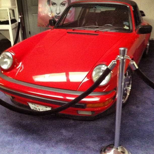Debido a que este Porsche fue muy significativo en su vida, éste se puede encontrar en el 
<b>museo creado en su honor </b>en su ciudad natal de Corpus Christi, Texas. El museo está en el espacio que era la sede del estudio musical de la familia Quintanilla. Como era de esperarse, es uno de las piezas más fotografiadas por los asistentes.