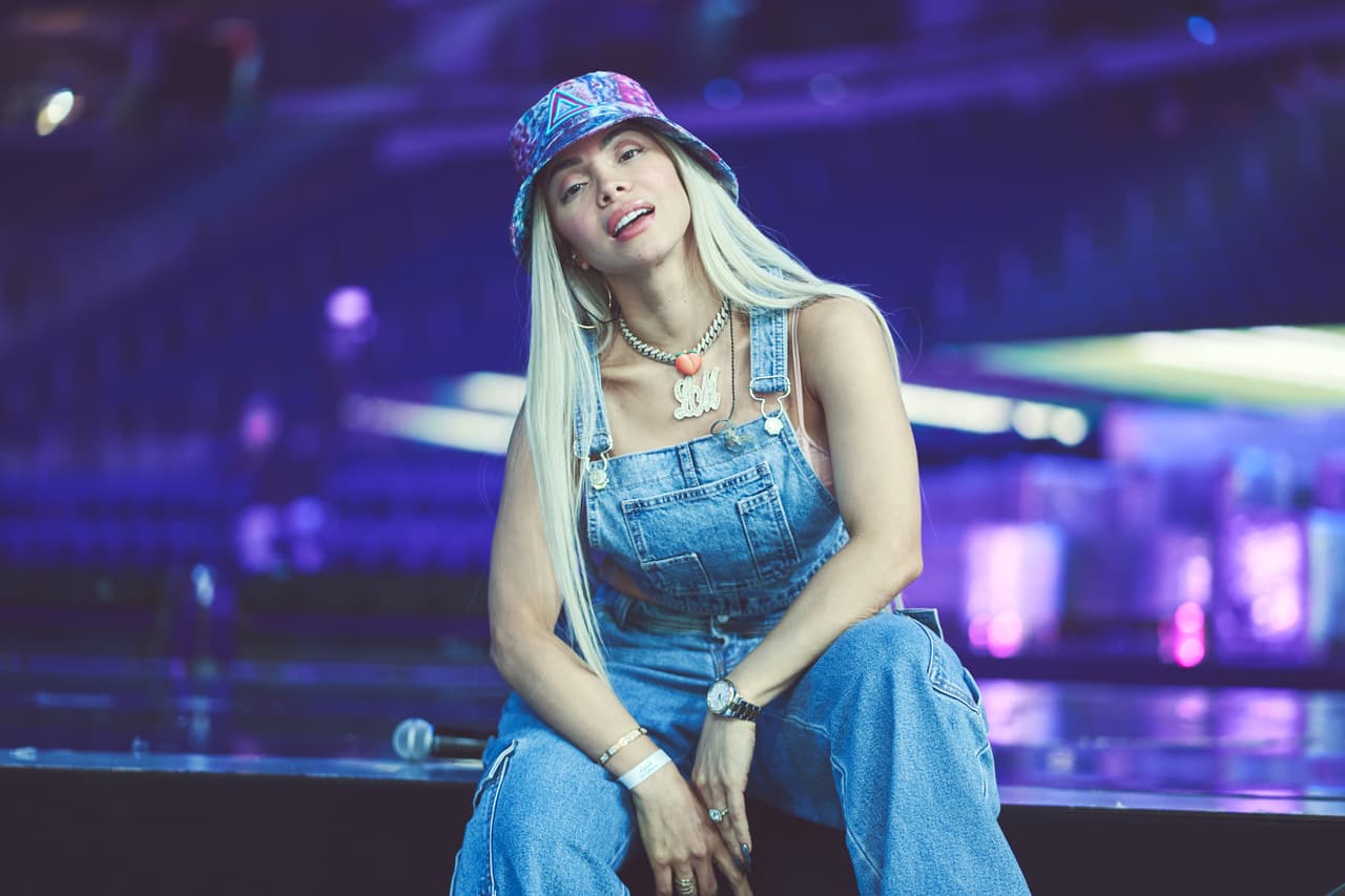 La Materialista se unirá al escenario para mezcalar su dembow con el merengue.