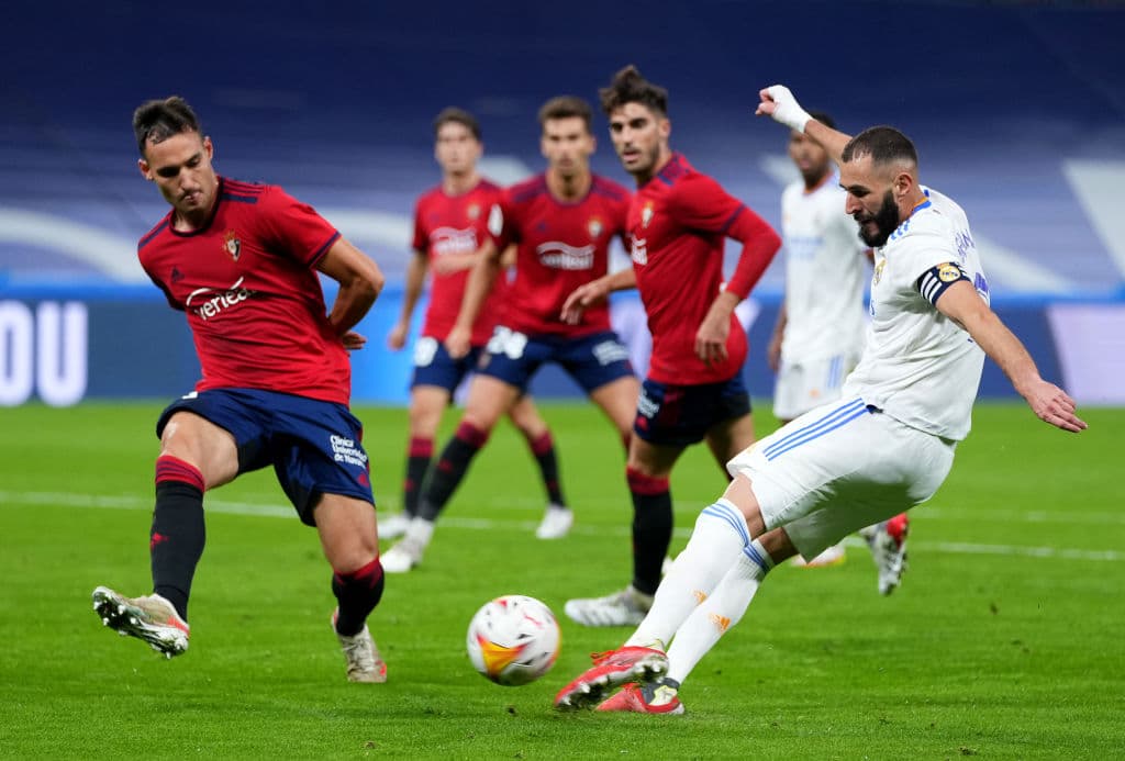 La defensa de Osasuna no deja que la artillería pesada del Real Madrid los penetre y firman el empate 0-0.