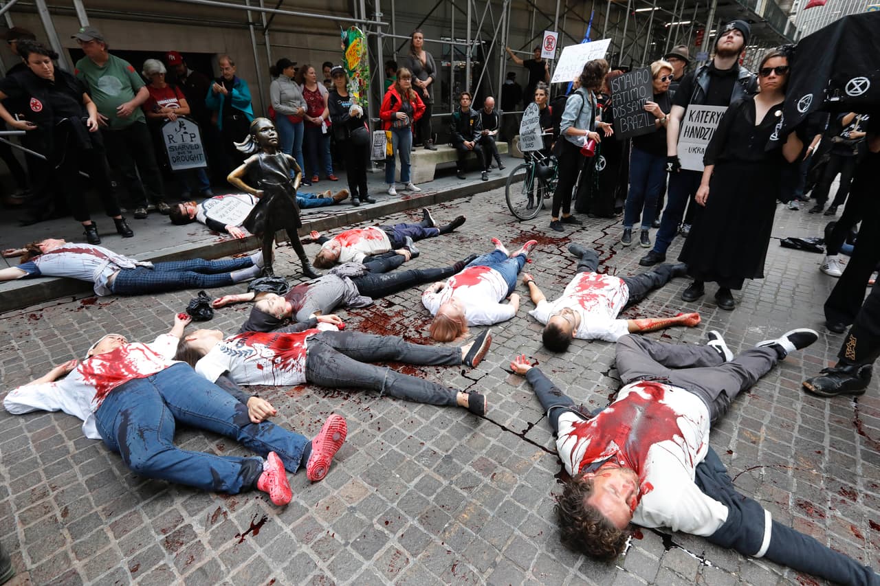 93 personas fueron arrestadas en total en las protestas, según el Departamento de Policía de Nueva York.
<br>