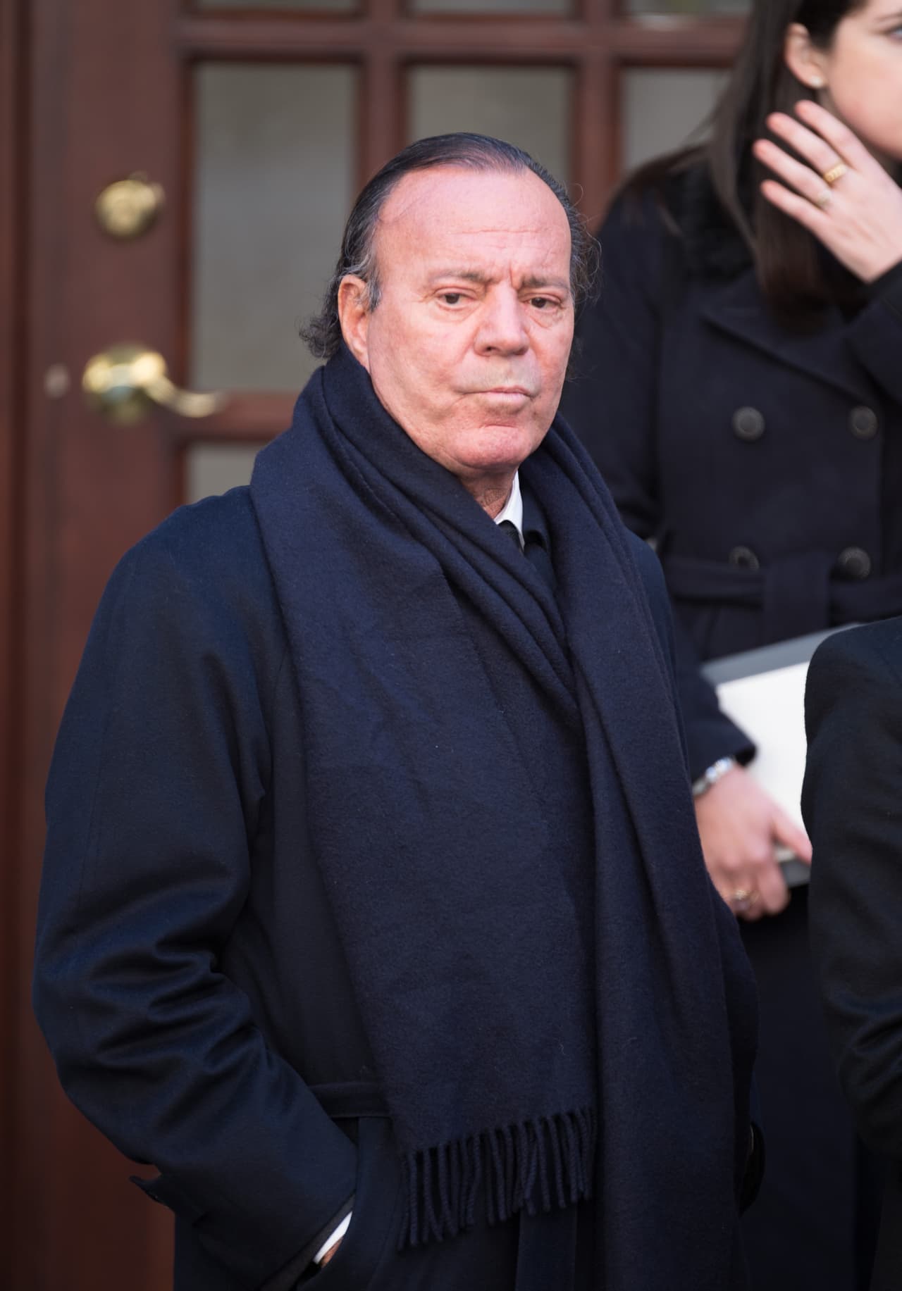 Julio Iglesias tuvo un romance con María Santos alrededor de 1976, relación de la que ella ha dicho que nació Javier.
<br>