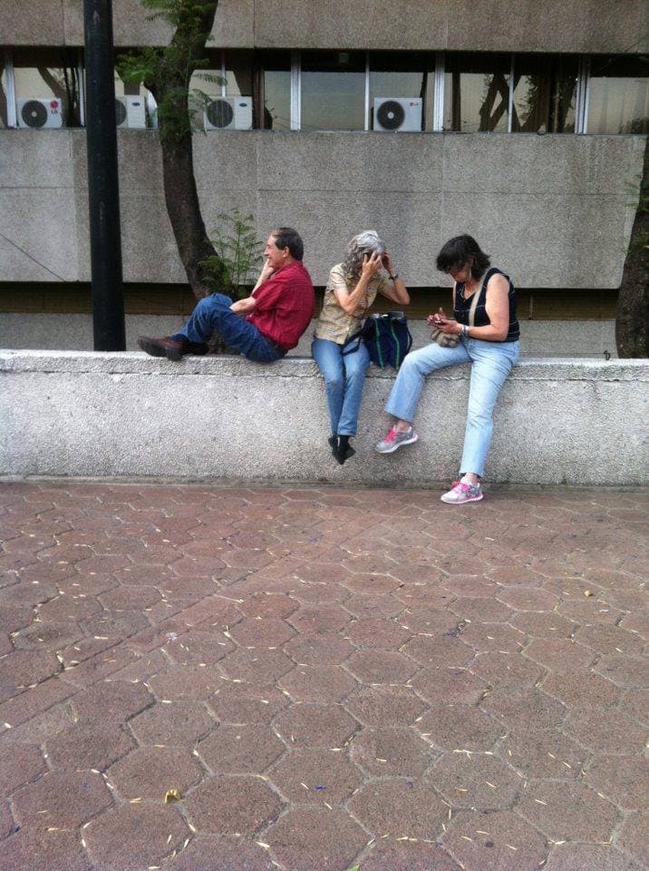 Espalda con espalda, Rafael Duarte Perea y Patricia Guitián Galán.