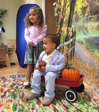 "[...] Luego está mi príncipe... Las odio a todas las que se le vayan a acercar... No, la verdad es que eso lo digo, pero lo digo para sacarlo y que no pase cuando llegue, porque quiero ser muy buena suegra. Me va a costar mucho trabajo porque lo amo profundamente, pero ese es mi principito, ese es mi niño adorado. Lo amo.", dijo la actriz.